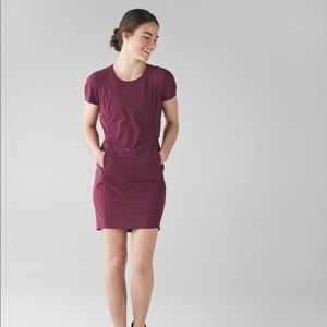 Lululemon Endeavour Dress